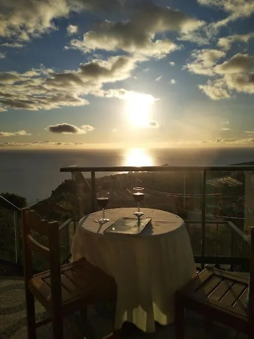Casa Menezes Sunrise And Sunset Every Day Calheta  Calheta (Madeira)
