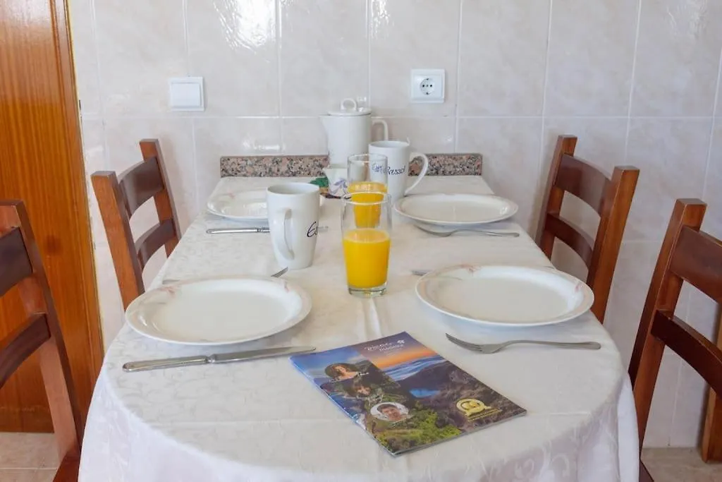 Casa Menezes Sunrise And Sunset Every Day Calheta  0*, Calheta (Madeira)